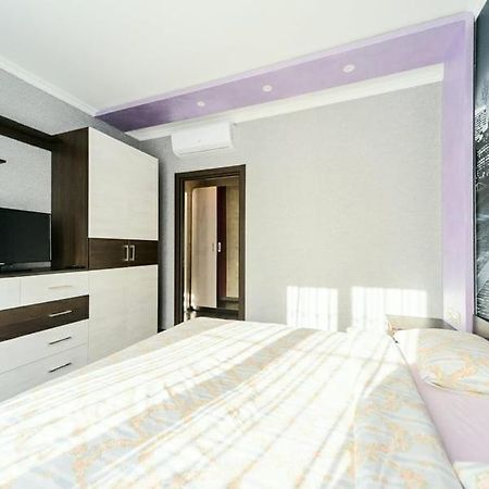 2 Rooms 75M2 Center Of Obolon Near River Side Kiev Bagian luar foto